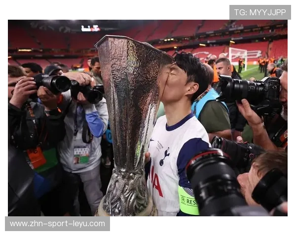 球员在比赛中展现领导力带动队友奋勇拼搏，球队领袖需要具备的